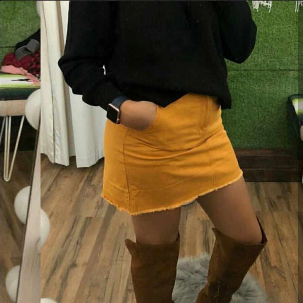 Honey Belle skirt size L